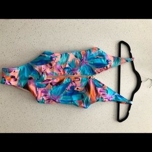 LA hearts bathing suit
